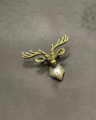 Men Gold-Plated Deer-Shaped Brooch