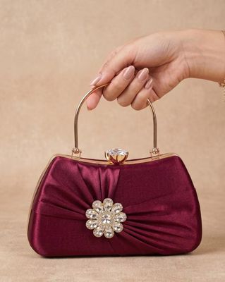 Women Embellished Clutch