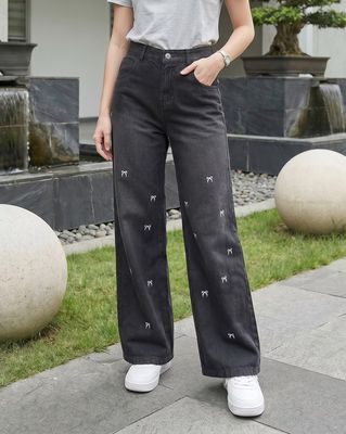 Shein Fly With Button Closure Bow Embroidered Mid Wash Jeans - Black