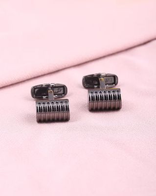 Shein Men Cylinder Shaped Slip on Cufflinks