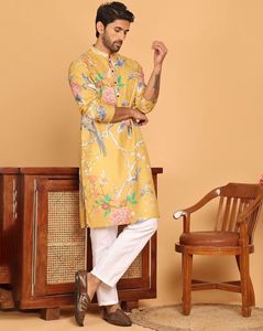 Men Printed Pure Cotton Straight Kurta Pyjama Set