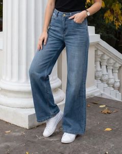Shein Full Length Fly With Button Closure Mid Wash Jeans