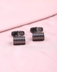 Shein Men Cylinder Shaped Slip on Cufflinks